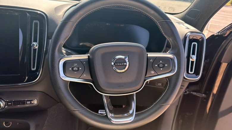Volvo Xc40 1.5 T3 [163] R DESIGN 5dr Geartronic Petrol Estate